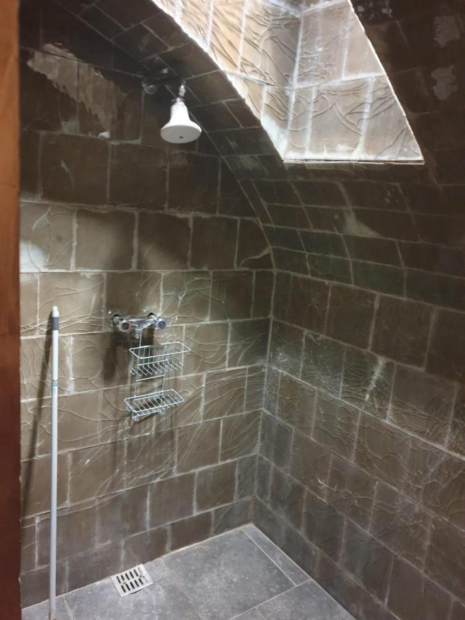 Frühstückspension La Villageoise, Troglodyte Pitoresque Au Coeur Du Village Rognes