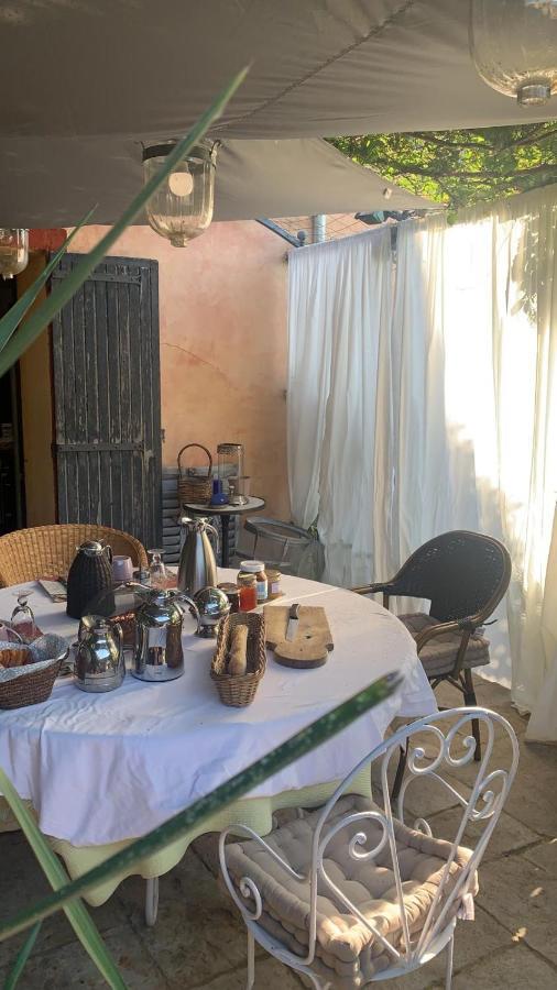 La Villageoise, Troglodyte Pitoresque Au Coeur Du Village *