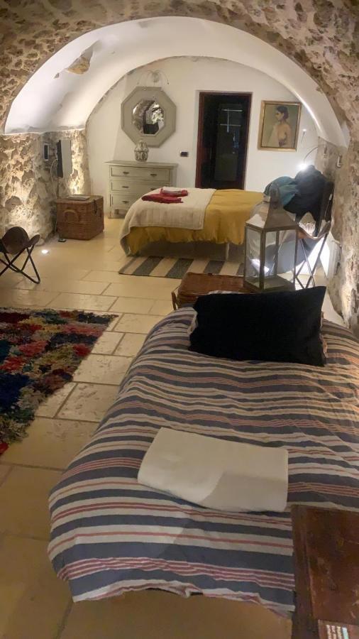 Couette-café La Villageoise, Troglodyte Pitoresque Au Cœur Du Village